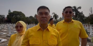 Peringati HUT ke-62 Golkar, Rycko Menoza Pimpin Kader Bandar Lampung Ziarah ke Makam Pahlawan